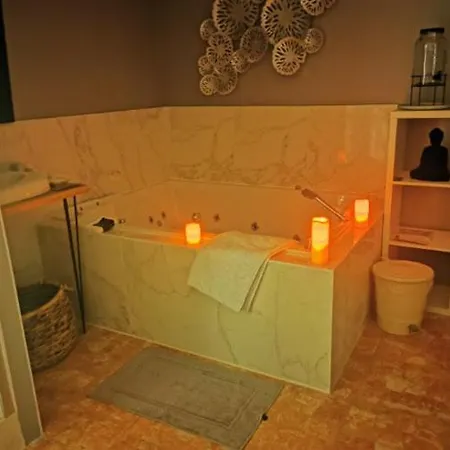 Privatif Sauna Jaccuzi